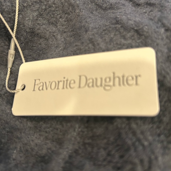 New Favorite Daughter Oversized Gray Cable Knit Sweater Sz S - Picture 13 of 13